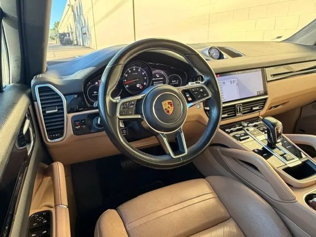 Used 2020 Porsche Cayenne AWD/4WD image 19