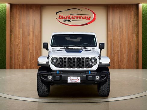 Used 2024 Jeep Wrangler Unlimited Rubicon 4xe AWD/4WD image 2