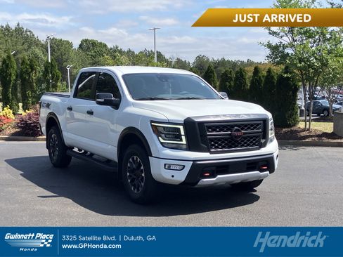 Used 2023 Nissan Titan PRO-4X w/ Pro-4x Convenience Package AWD/4WD image 1