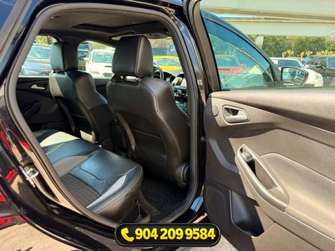 Used 2018 Ford Focus ST w/ Equipment Group 401A FWD image 30