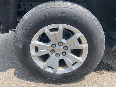 Used 2020 Chevrolet Colorado LT w/ LT Convenience Package AWD/4WD image 34