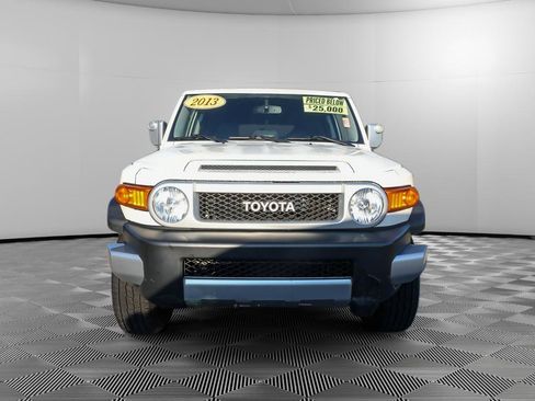 Used 2013 Toyota FJ Cruiser 4WD w/ Upgrade Pkg image 11