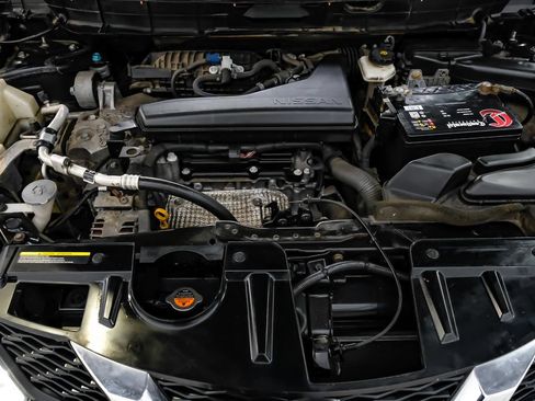 Used 2015 Nissan Rogue SV w/ SV Family Package FWD image 57