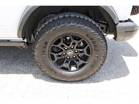 Used 2026 Ford Bronco Badlands AWD/4WD image 29