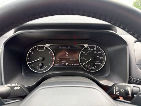 Used 2025 Nissan Rogue SV AWD/4WD image 19