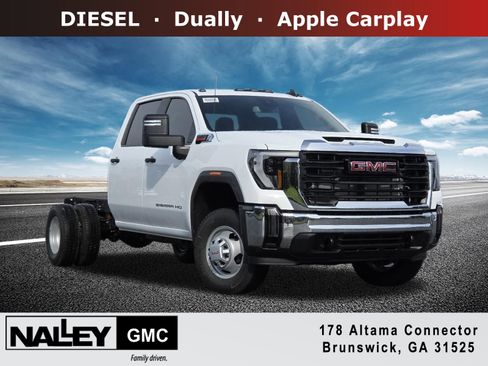 New 2026 GMC Sierra 3500 Pro image 1