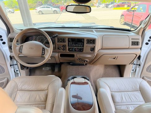 Used 2000 Ford Excursion Limited AWD/4WD image 15