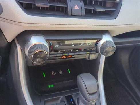 Used 2024 Toyota RAV4 XLE FWD image 22