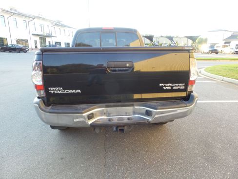 Used 2013 Toyota Tacoma PreRunner w/ SR5 Pkg RWD image 82
