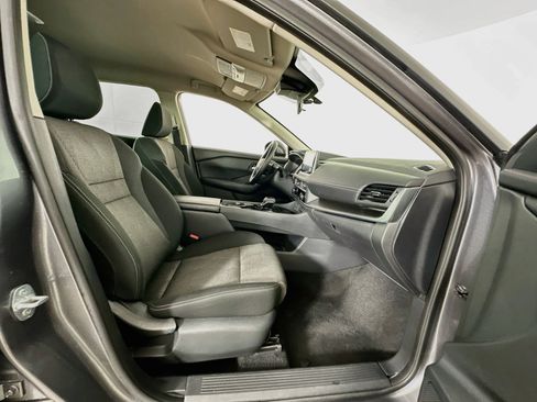 Used 2025 Nissan Rogue SV FWD image 30