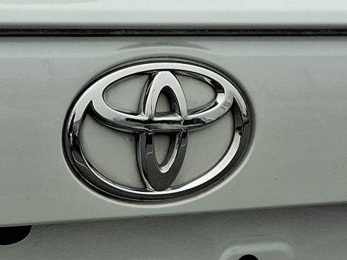 Used 2023 Toyota RAV4 XLE Premium image 36