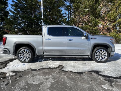 Used 2024 GMC Sierra 1500 Denali w/ Denali Reserve Package image 11