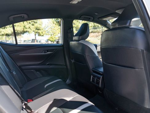 Certified 2025 Toyota Camry SE FWD image 21