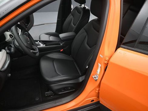 New 2026 Jeep Compass Limited image 11