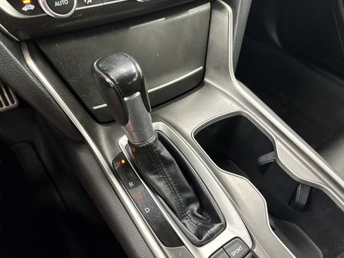 Used 2018 Honda Accord Sport image 21