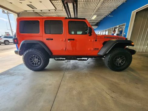 Used 2023 Jeep Wrangler Unlimited Sport AWD/4WD image 5