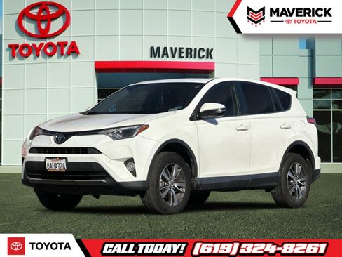 Used 2017 Toyota RAV4 XLE w/ Carpet Mat Package image 1