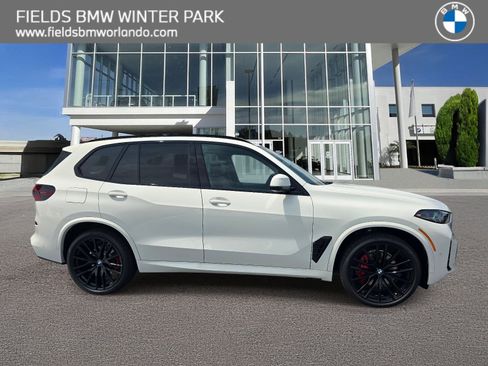 New 2026 BMW X5 xDrive40i w/ M Sport Package AWD/4WD image 1