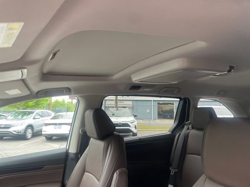 New 2026 Honda Odyssey Touring image 21