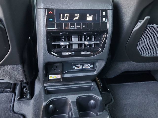 Used 2025 Jeep Grand Cherokee L Laredo w/ Luxury Tech Group I AWD/4WD image 28