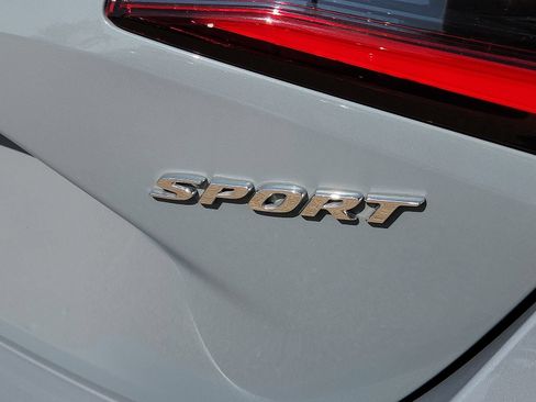 Used 2024 Honda Civic Sport image 10