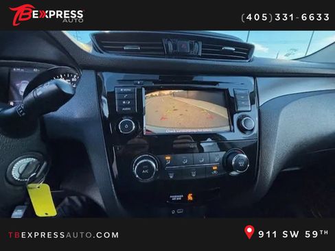 Used 2021 Nissan Rogue Sport S image 22