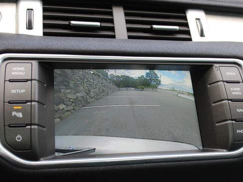 Used 2015 Land Rover Range Rover Evoque Pure Plus image 38