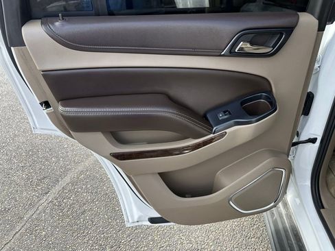 Used 2015 Chevrolet Tahoe LT RWD image 16