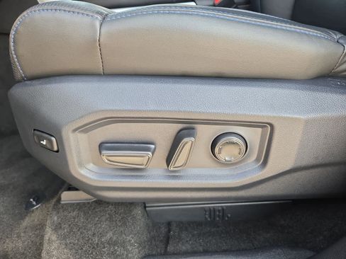 Used 2024 Toyota Tundra Platinum image 15