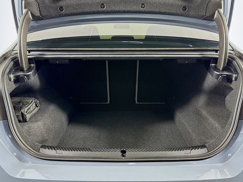 Used 2025 BMW M5 w/ Carbon Package image 21