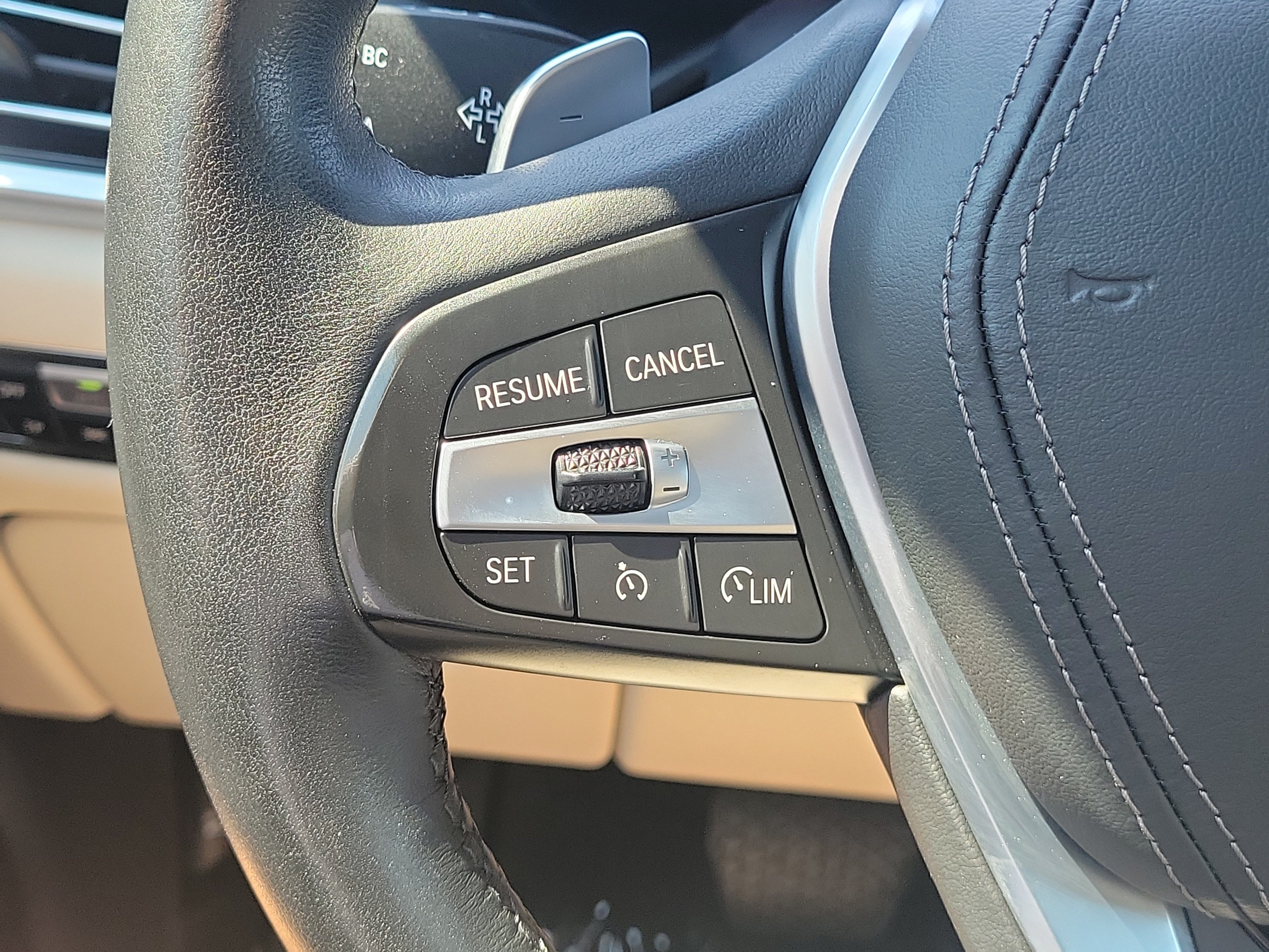Used 2020 BMW X5 xDrive40i w/ Premium Package AWD/4WD image 13