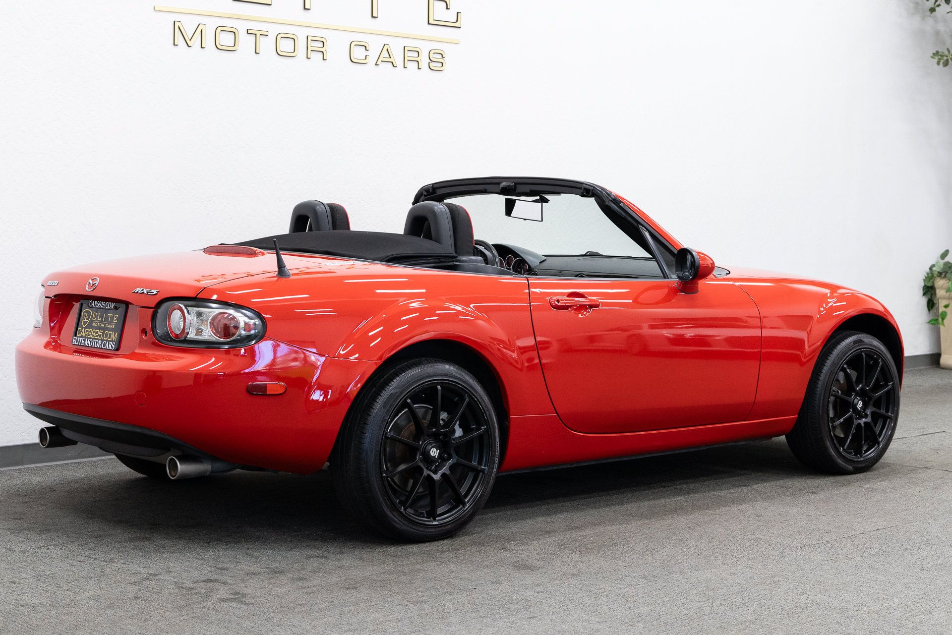 Used 2007 MAZDA MX-5 Miata SV RWD image 10