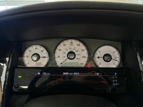 Used 2011 Rolls-Royce Ghost RWD image 14