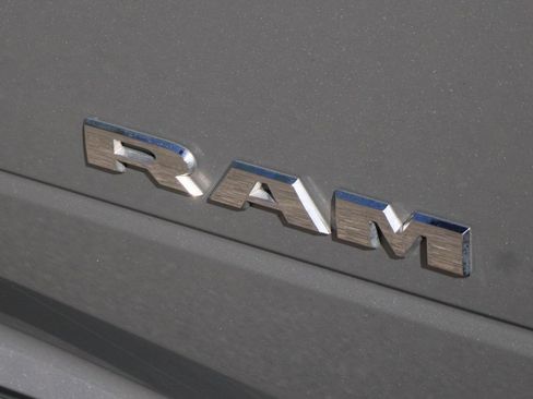 Used 2022 RAM 2500 Big Horn AWD/4WD image 45