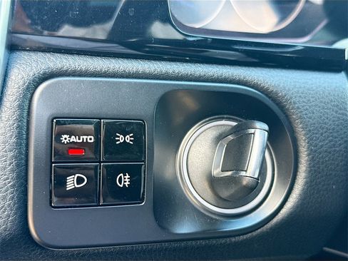 Used 2019 Porsche Cayenne image 22