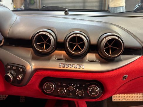 Used 2013 Ferrari F12 Berlinetta image 21