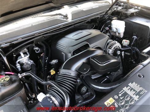 Used 2013 Chevrolet Avalanche LTZ AWD/4WD image 25