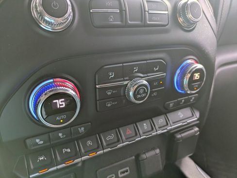 Used 2020 GMC Sierra 1500 AT4 w/ AT4 Premium Package image 11