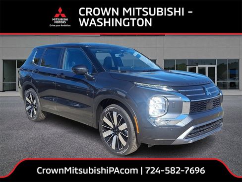 New 2025 Mitsubishi Outlander SE image 1