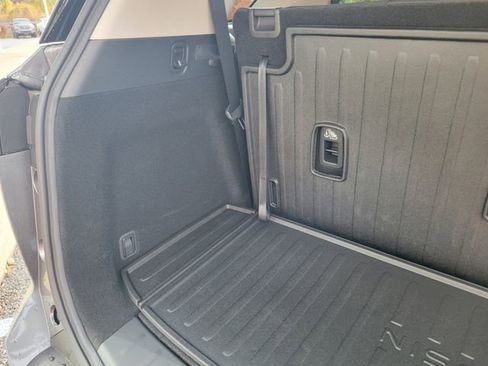 New 2025 Nissan Pathfinder SV image 34