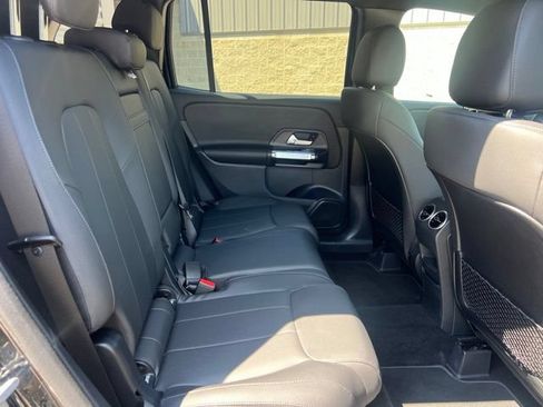 Used 2025 Mercedes-Benz GLB 250 4MATIC image 15