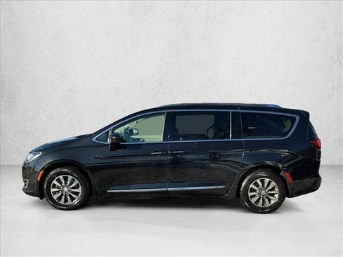 Used 2019 Chrysler Pacifica Touring-L Plus image 8