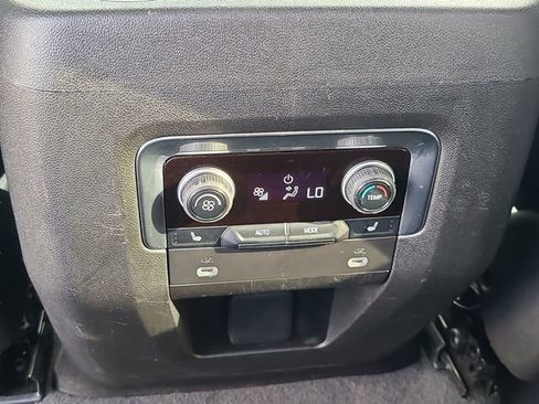 Used 2024 Chevrolet Suburban Premier AWD/4WD image 13