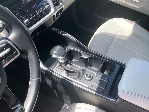 Used 2022 Kia Sorento S FWD image 17