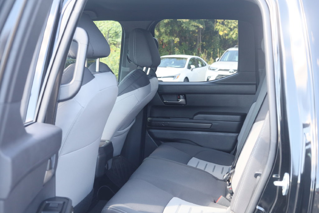 Used 2025 Toyota Tacoma TRD Sport AWD/4WD image 19