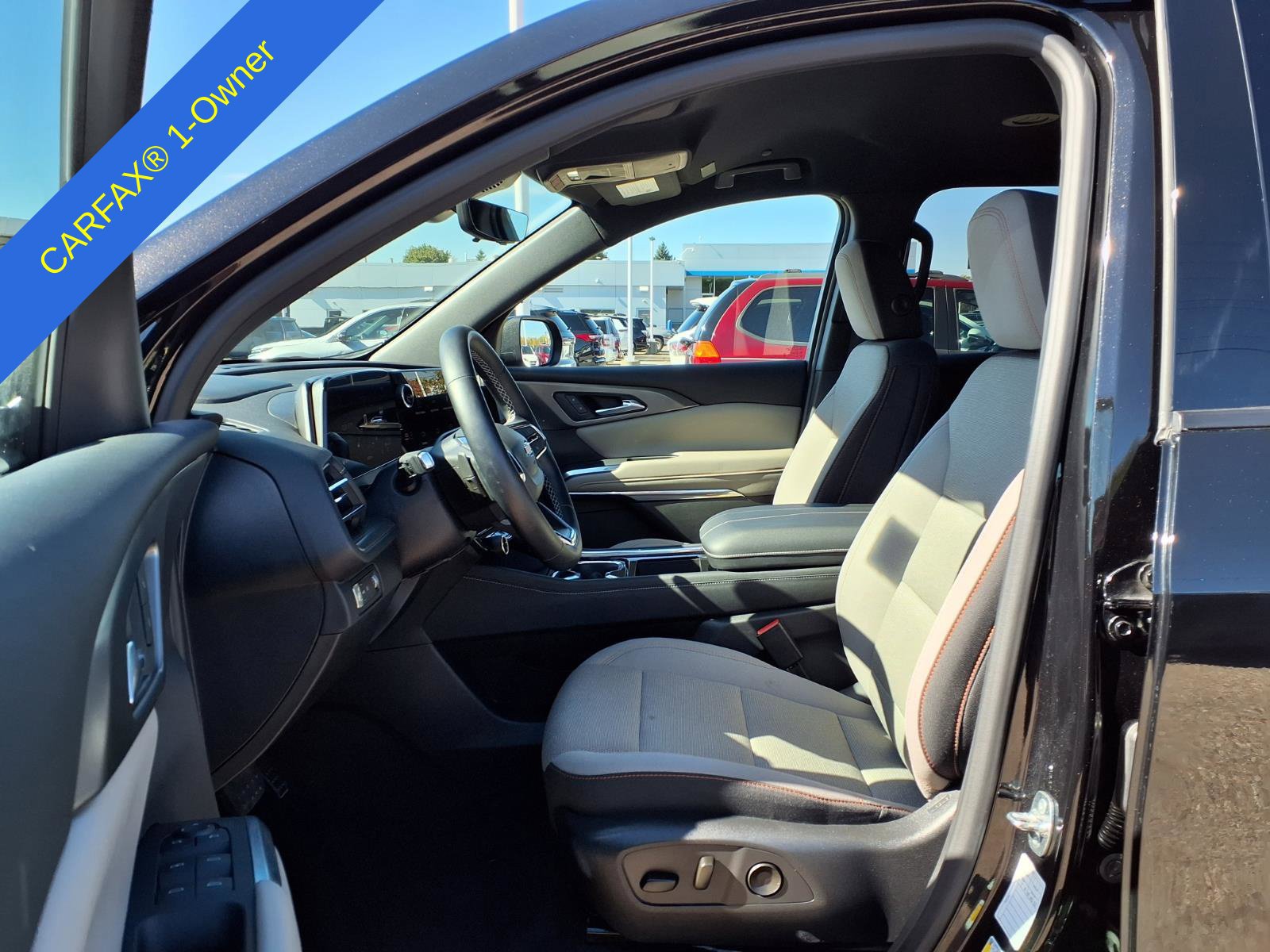 Used 2026 Chevrolet Traverse LT w/ Driver Confidence Package FWD image 17