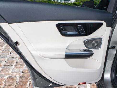 Used 2022 Mercedes-Benz C 300 Sedan w/ Exclusive Trim Package image 12