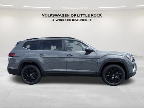 New 2026 Volkswagen Atlas SE FWD image 6