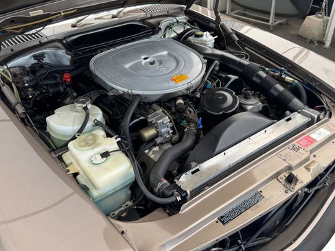 Used 1987 Mercedes-Benz 560 SL image 43