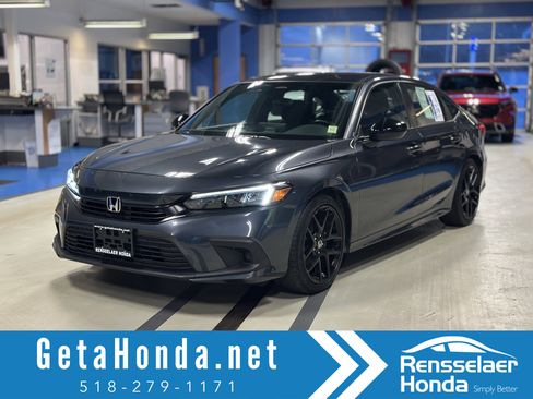 Used 2024 Honda Civic Sport image 1